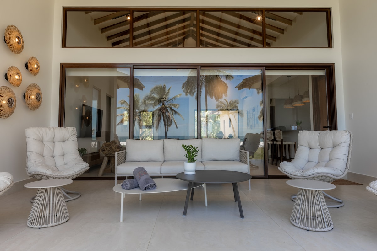 Terraza y vida al aire libre en Casa Zola